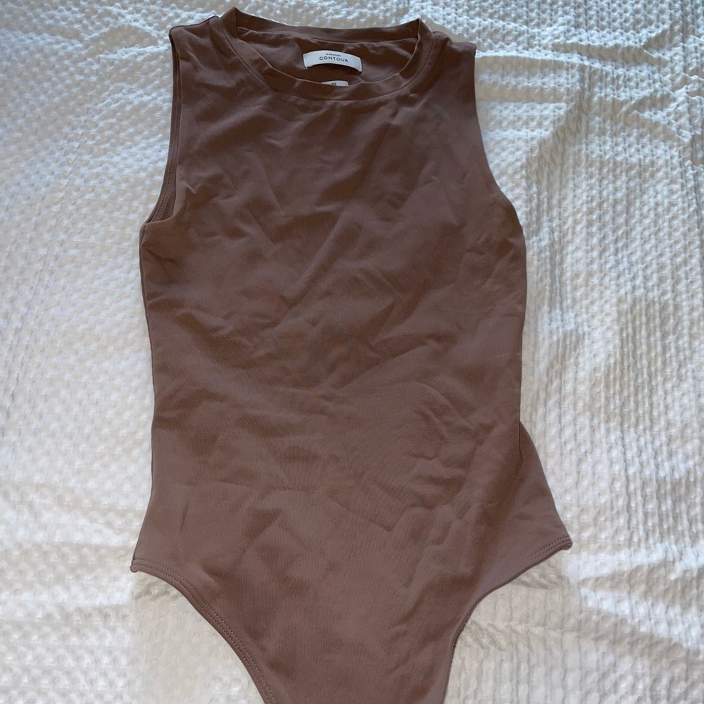 Aritzia Babaton contour Bodysuit